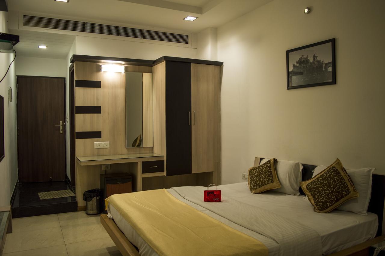 Oyo 751 Hotel Shree Palace Bhopal Esterno foto