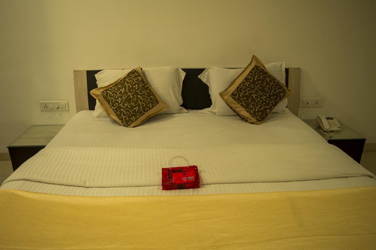 Oyo 751 Hotel Shree Palace Bhopal Esterno foto
