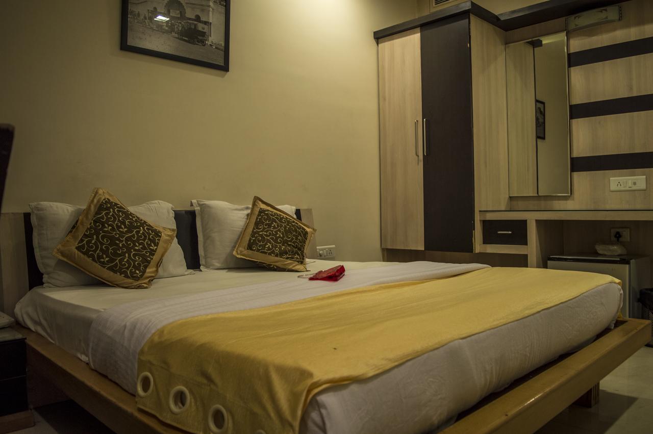 Oyo 751 Hotel Shree Palace Bhopal Esterno foto